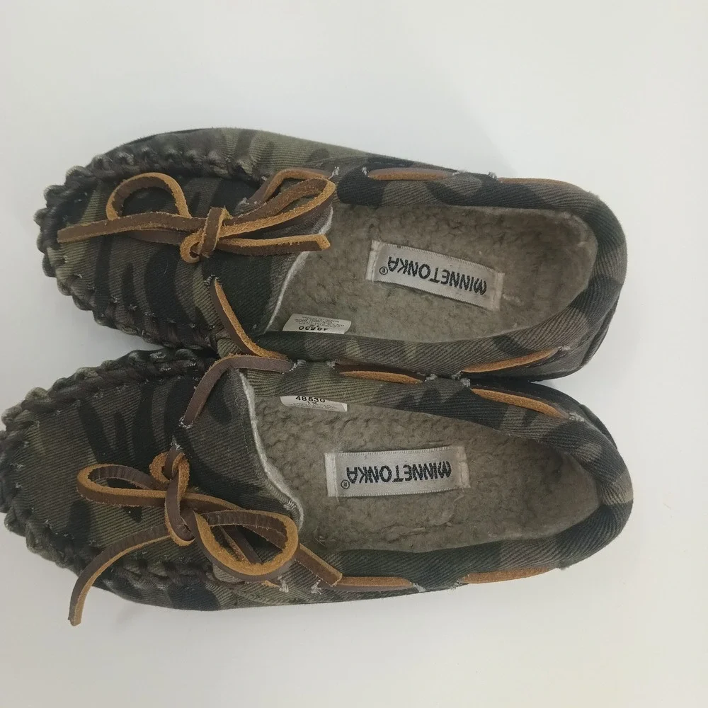 Minnetonka Kids Camo Faux Fur Lined Moccasin Slippers Green Brown 48530 Size 12